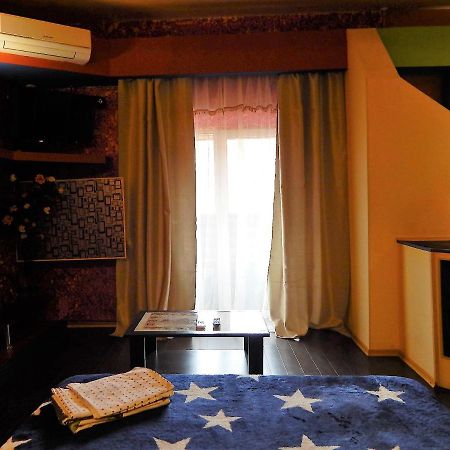 One-Bedroom Apartment On Gagarina 哈尔科夫 外观 照片
