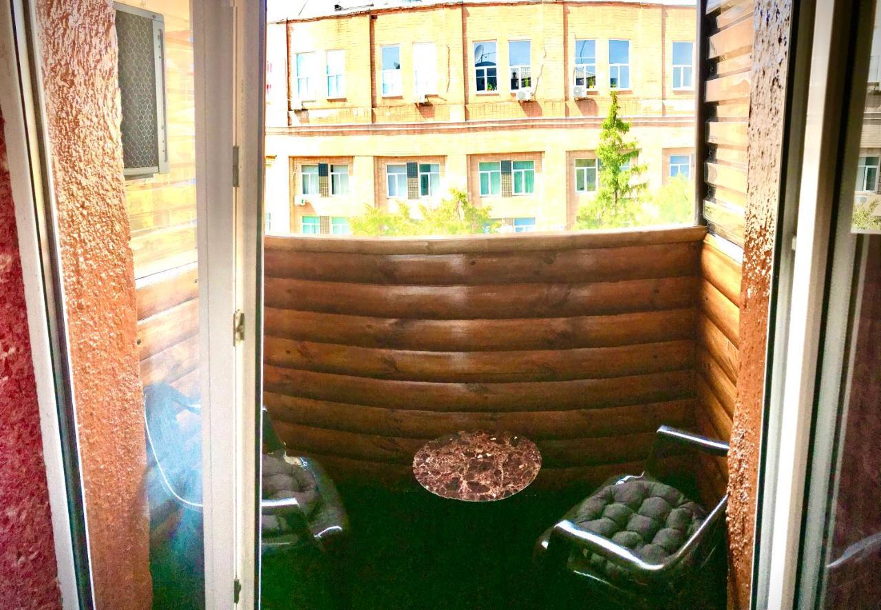 One-Bedroom Apartment On Gagarina 哈尔科夫 外观 照片